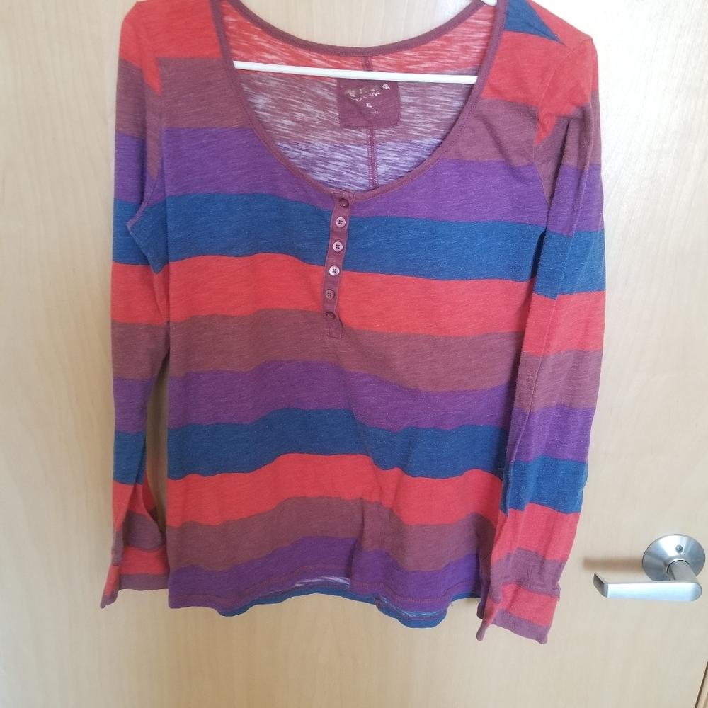 Colorful long sleeved shirt